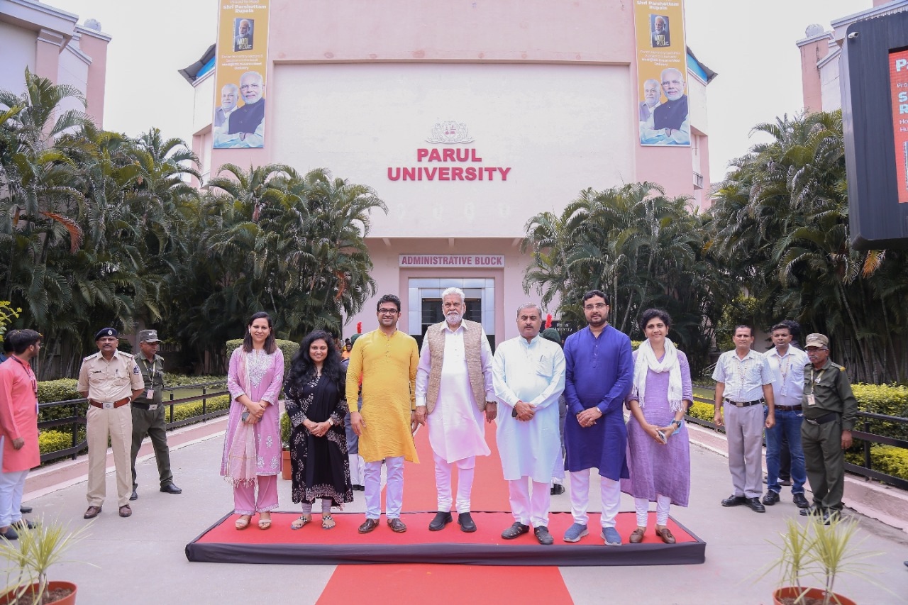 Honorable Minister of State, Shri Parshottam Rupala visits PU to deliver lessons of exemplary leadership through a special interactive session on the book Modi@20